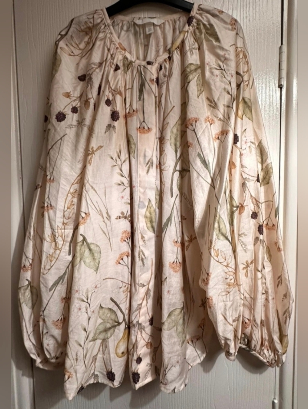 H&M Cream Floral A-Line Skirt with Green and Tan Botanical Print